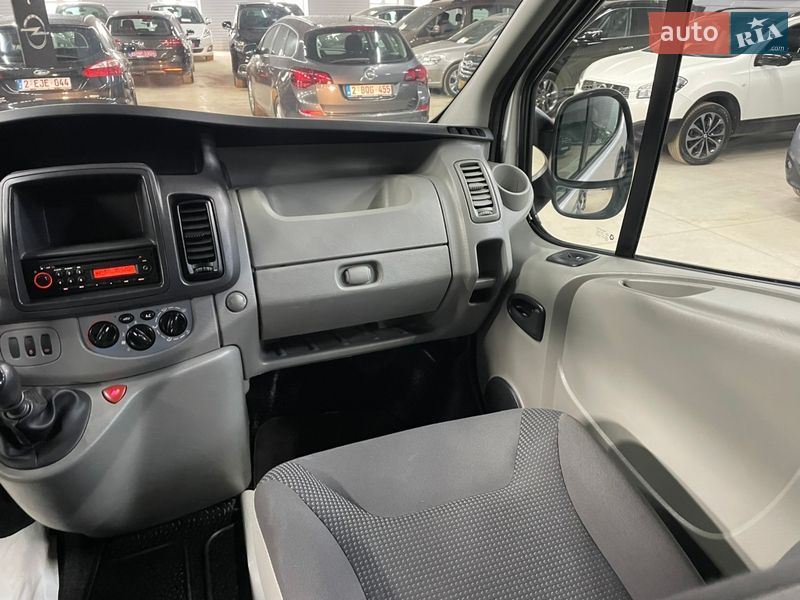 Мінівен Opel Vivaro 2012 в Стрию