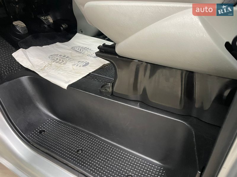 Мінівен Opel Vivaro 2012 в Стрию