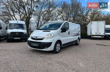 Вантажний фургон Opel Vivaro 2013 в Рівному
