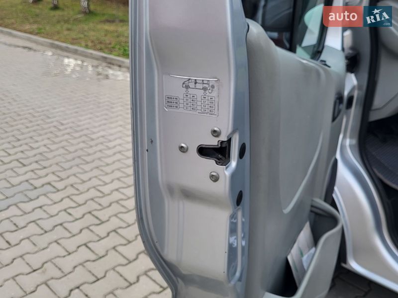 Минивэн Opel Vivaro 2009 в Хмельницком фото 75 Минивэн Opel Vivaro 2009 в Хмельницком