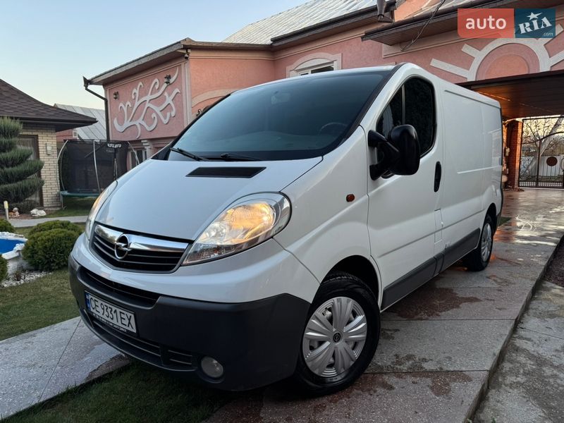 Opel Vivaro 2012