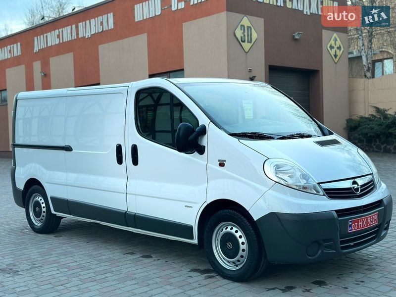 Opel Vivaro 2014
