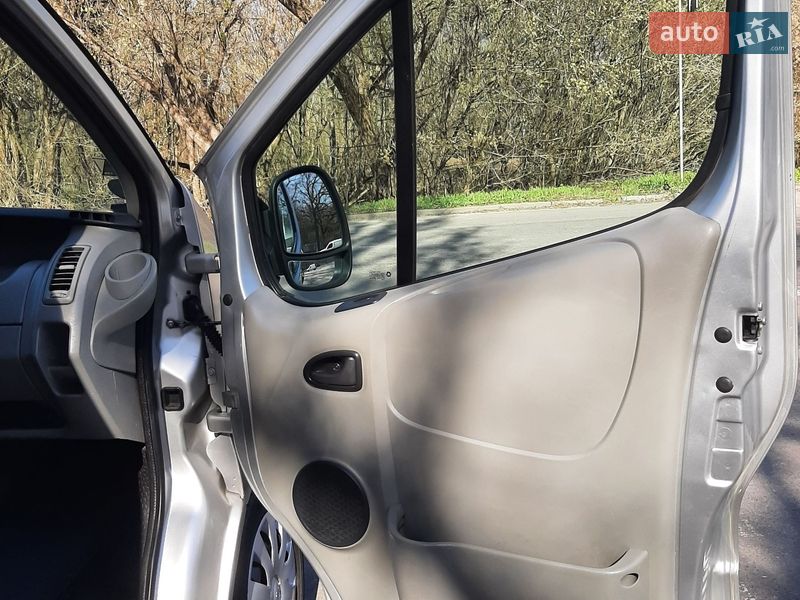 Мінівен Opel Vivaro 2011 в Полтаві