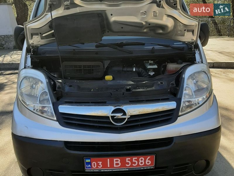Мінівен Opel Vivaro 2011 в Полтаві