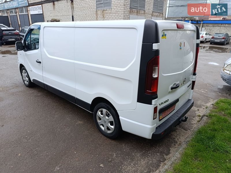 Грузовой фургон Opel Vivaro 2014 в Житомире