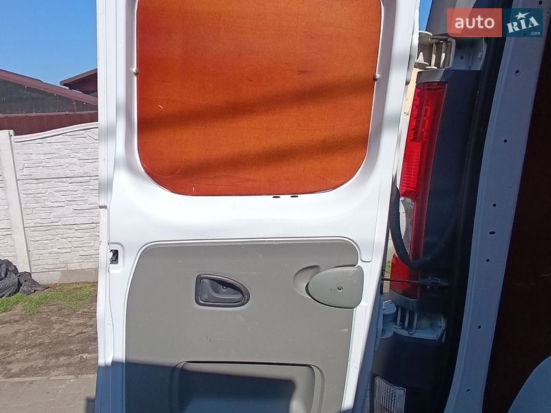 Вантажний фургон Opel Vivaro 2013 в Василькові