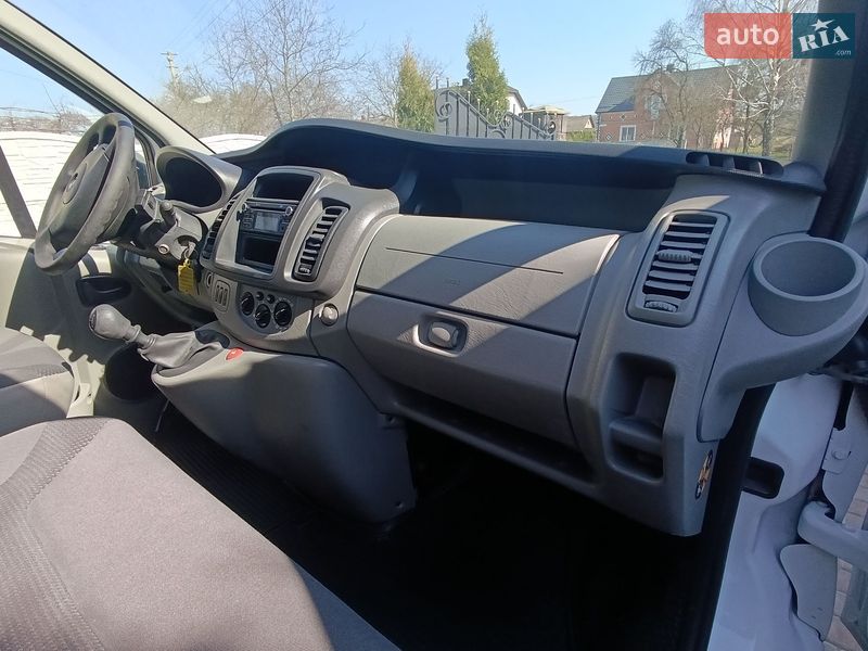 Вантажний фургон Opel Vivaro 2013 в Василькові