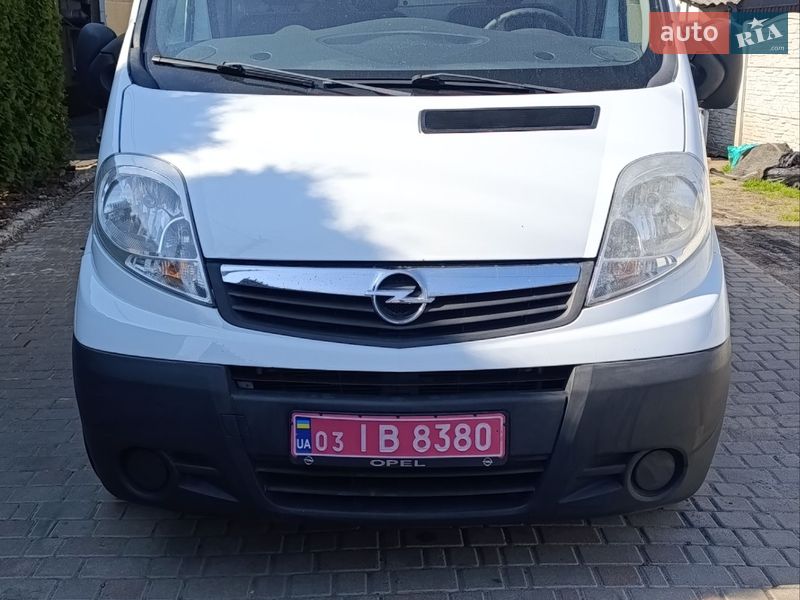 Вантажний фургон Opel Vivaro 2013 в Василькові