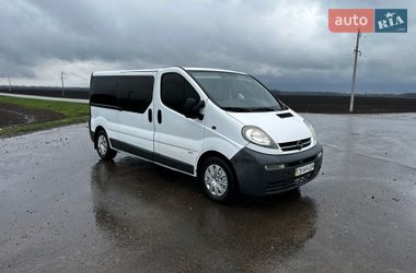 Минивэн Opel Vivaro 2004 в Бобровице