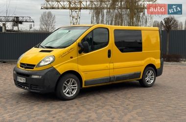Грузопассажирский фургон Opel Vivaro 2004 в Киеве