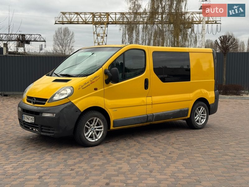 Вантажопасажирський фургон Opel Vivaro 2004 в Києві фото Вантажопасажирський фургон Opel Vivaro 2004 в Києві