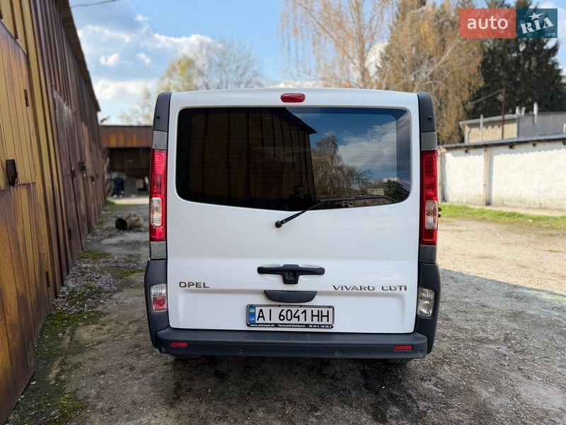Грузовой фургон Opel Vivaro 2013 в Киеве