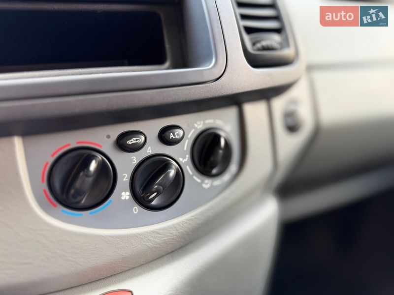 Грузовой фургон Opel Vivaro 2013 в Киеве