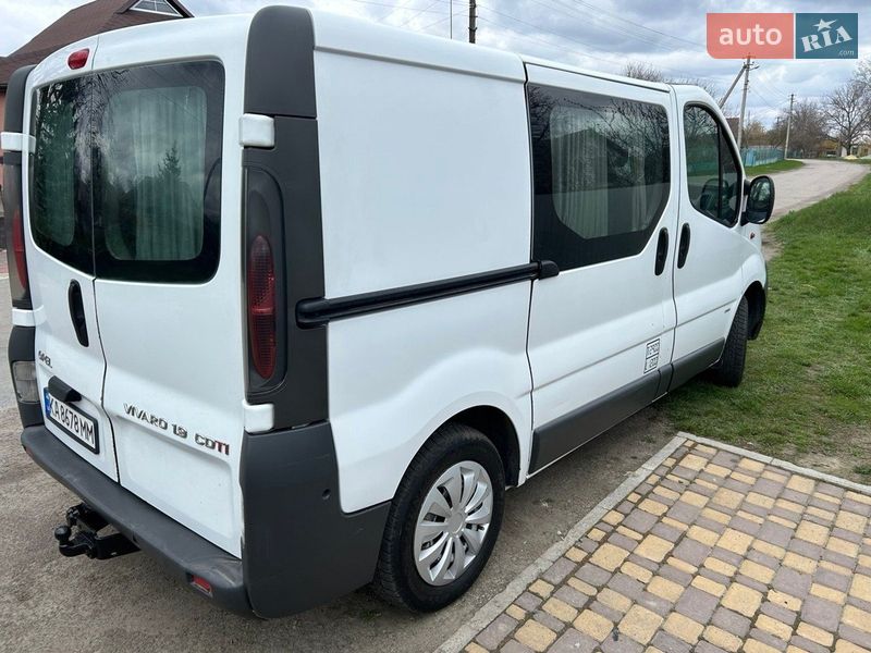 Мінівен Opel Vivaro 2005 в Умані