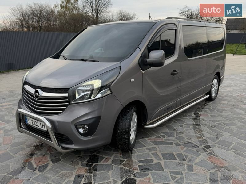 Мінівен Opel Vivaro 2015 в Києві