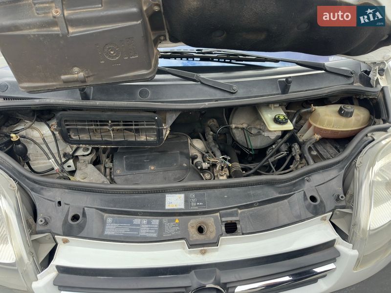 Минивэн Opel Vivaro 2006 в Ямполе