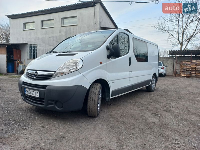 Opel Vivaro 2012