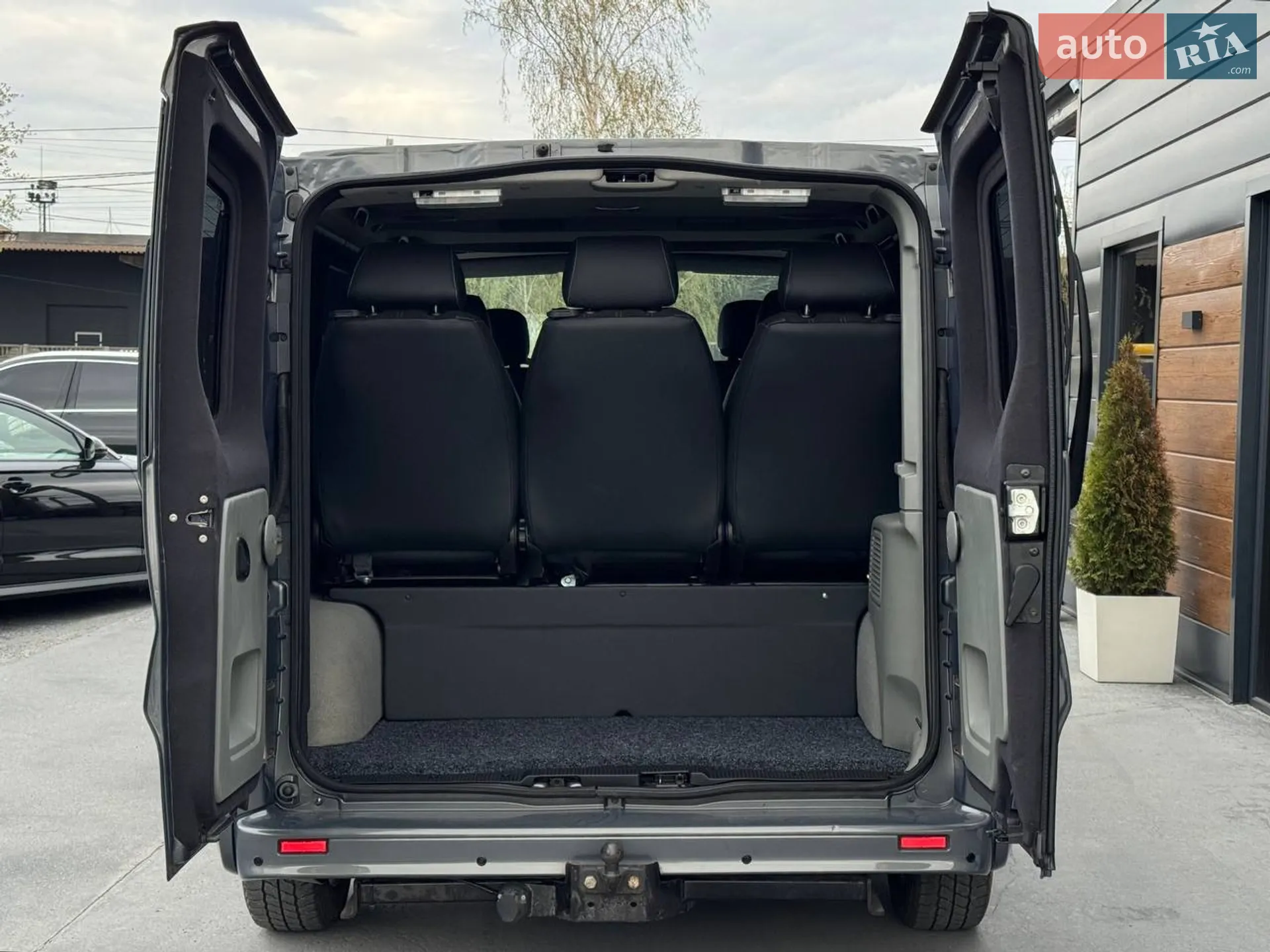 2010 Opel Vivaro - мініатюра 40