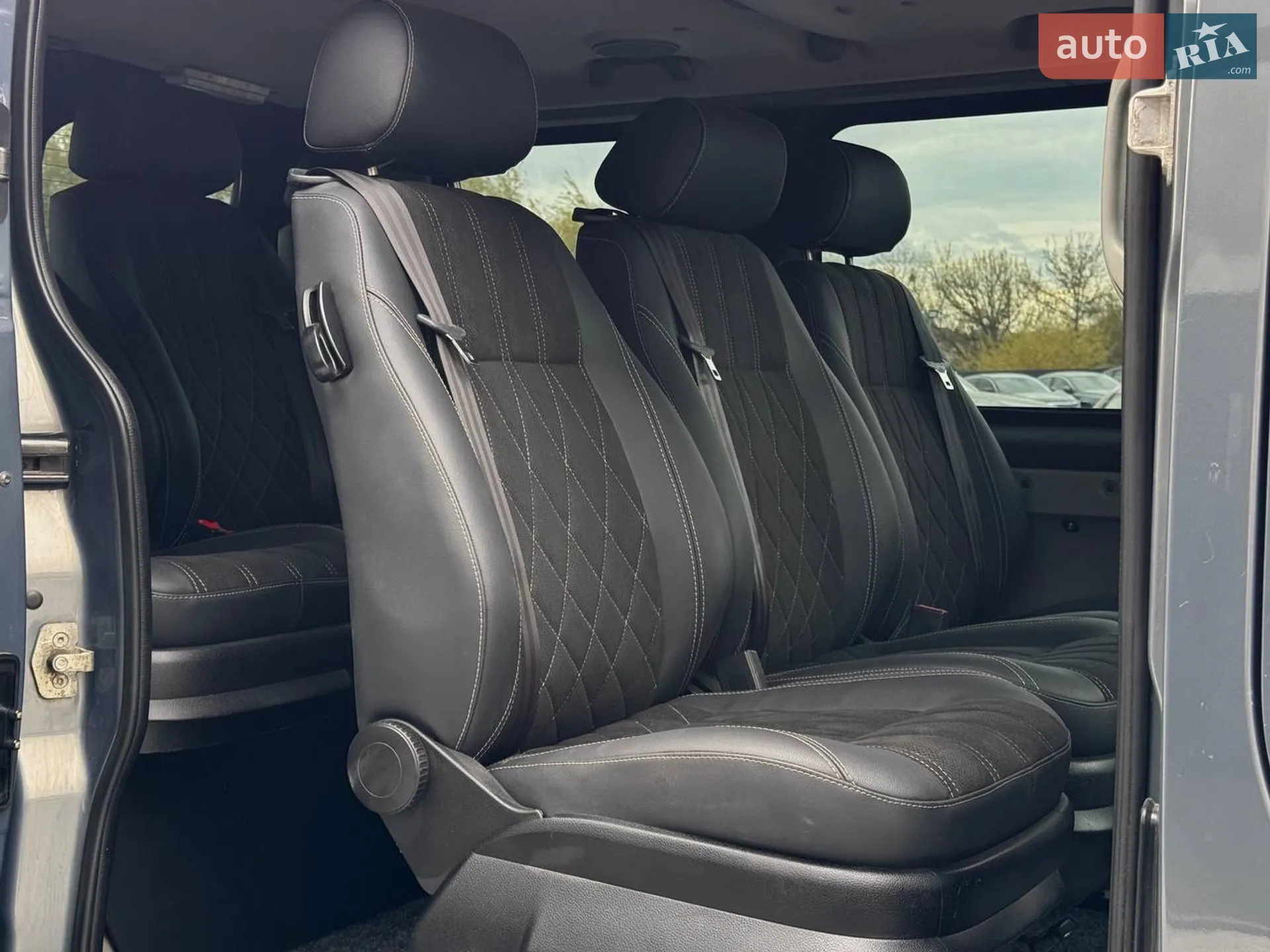 2010 Opel Vivaro - мініатюра 44