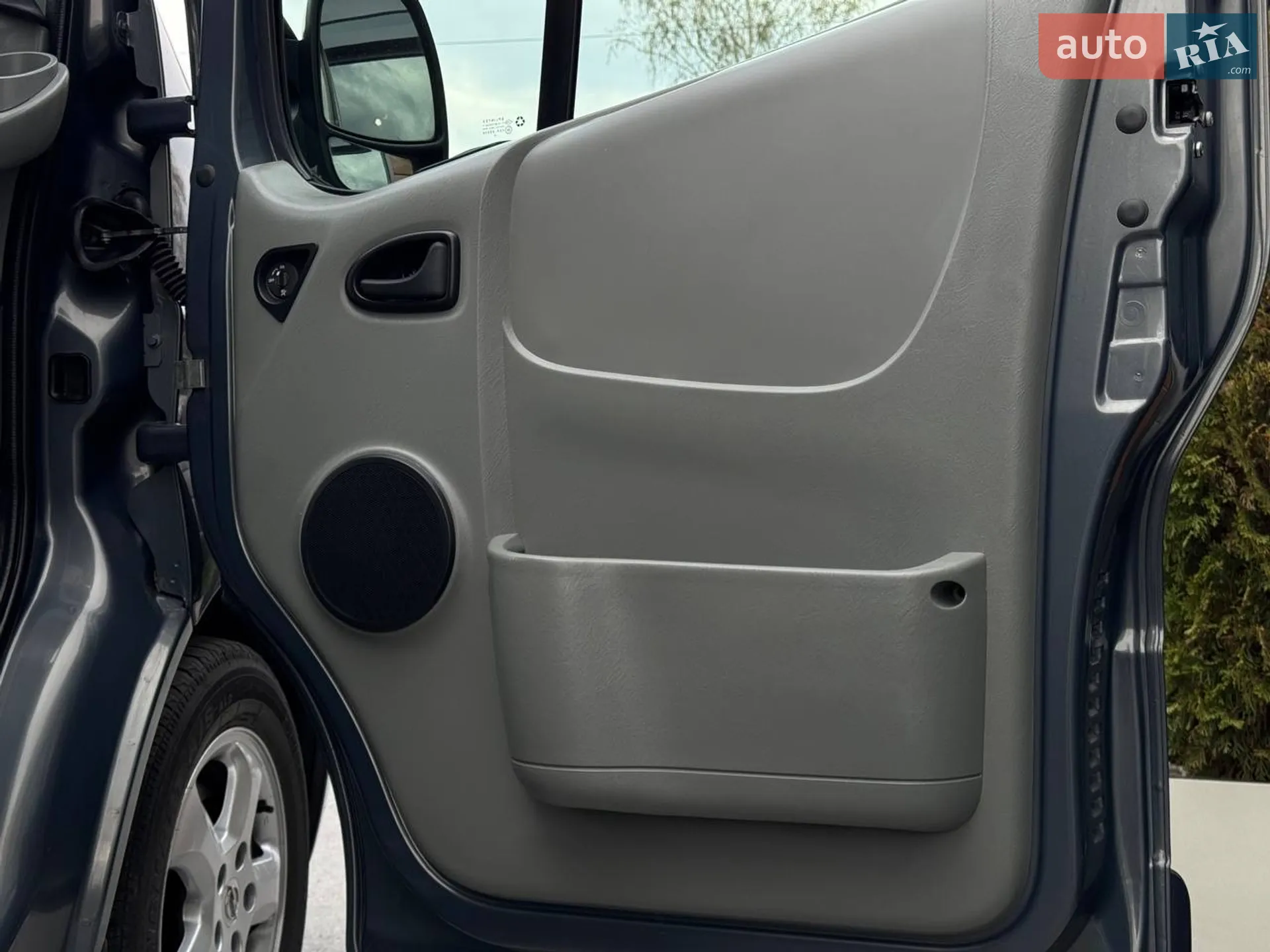 2010 Opel Vivaro - мініатюра 55