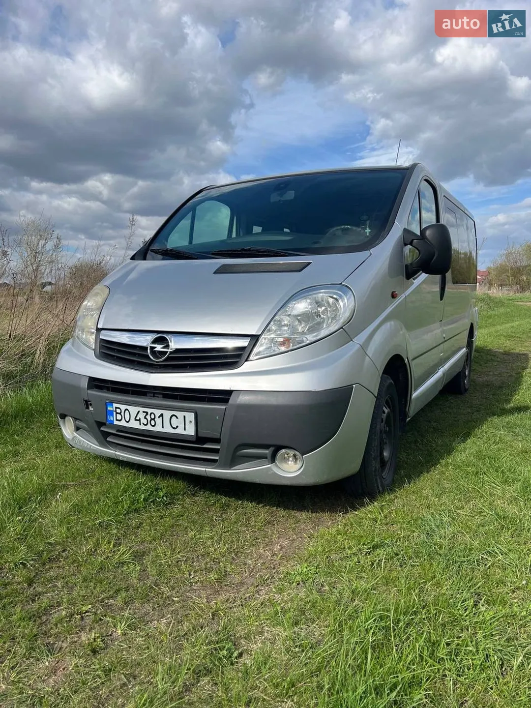 2010 Opel Vivaro - фото 1