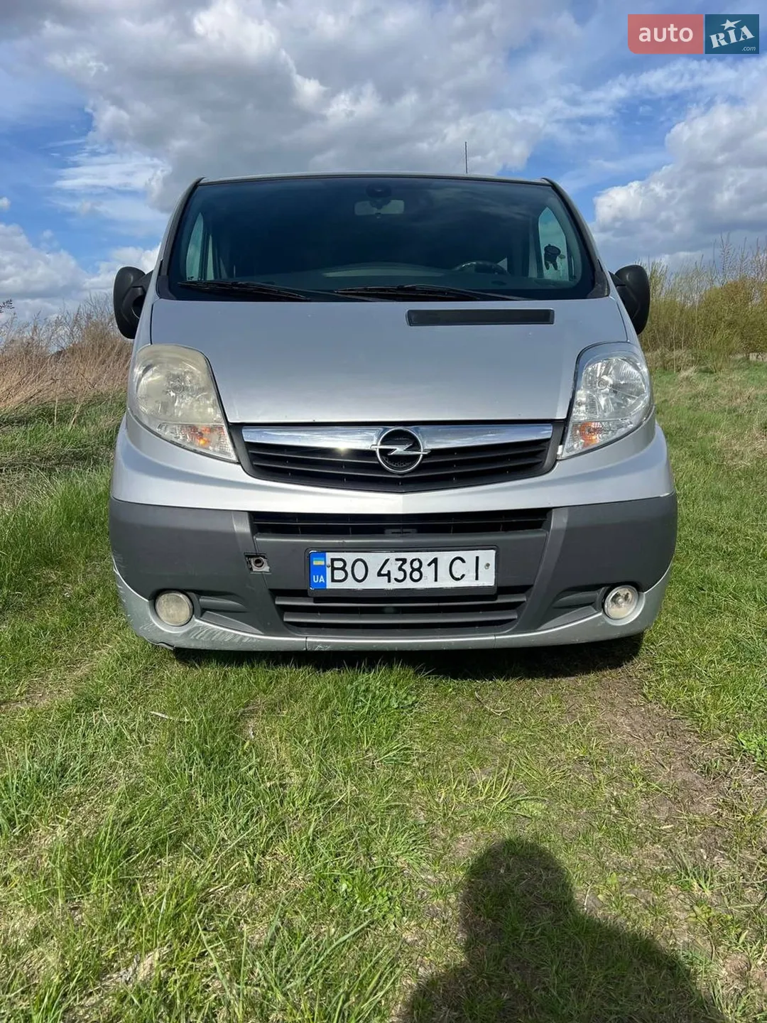2010 Opel Vivaro - мініатюра 2