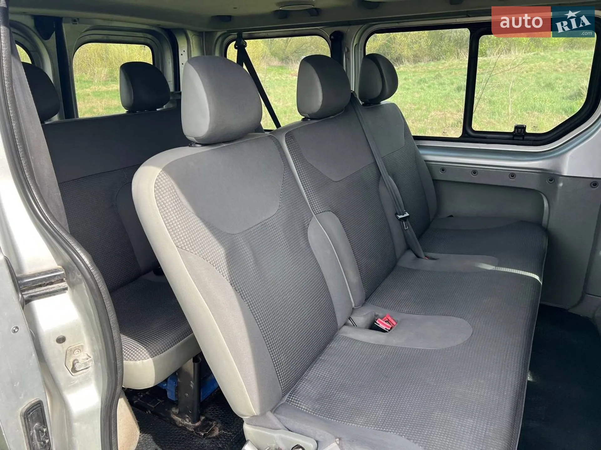 2010 Opel Vivaro - мініатюра 10