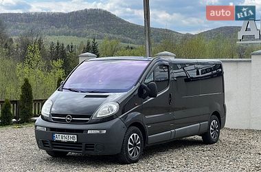 Мінівен Opel Vivaro 2004 в Коломиї