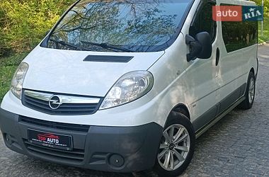 Минивэн Opel Vivaro 2013 в Черновцах