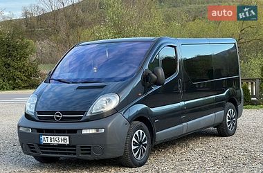 Мінівен Opel Vivaro 2004 в Коломиї