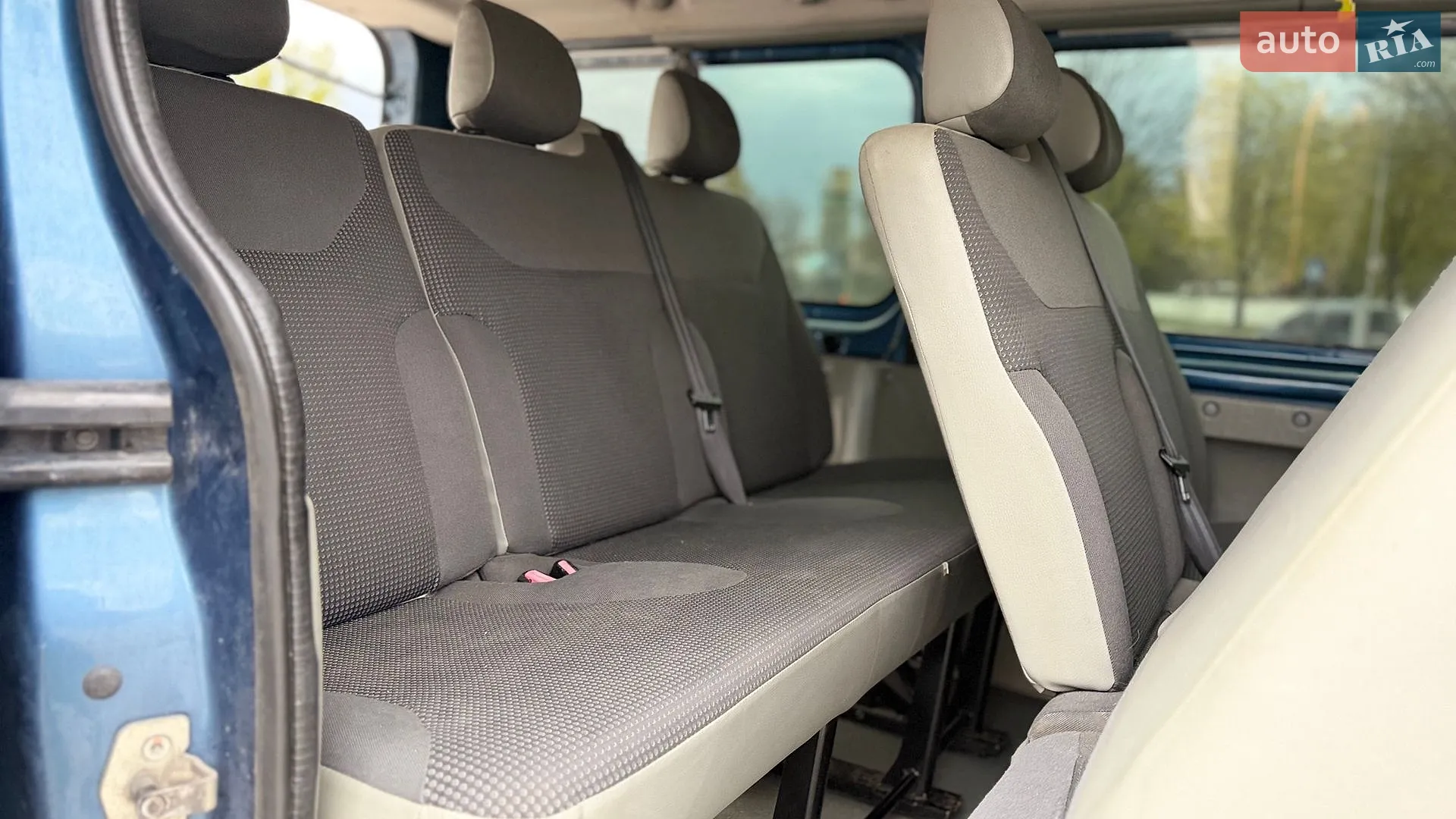 2010 Opel Vivaro - мініатюра 25