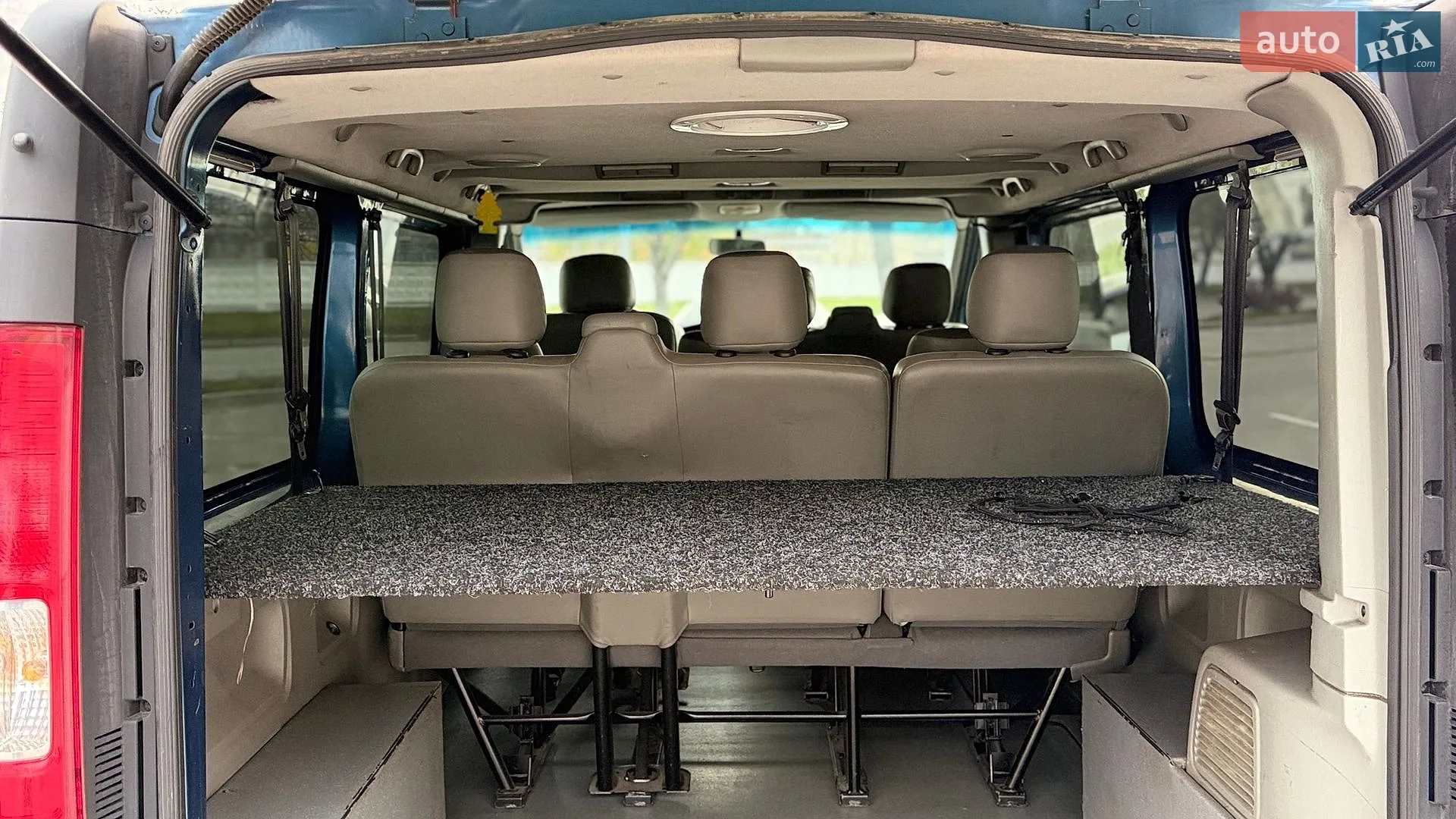 2010 Opel Vivaro - мініатюра 49