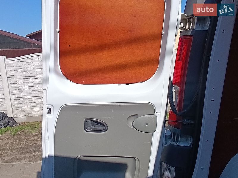 Грузовой фургон Opel Vivaro 2013 в Василькове