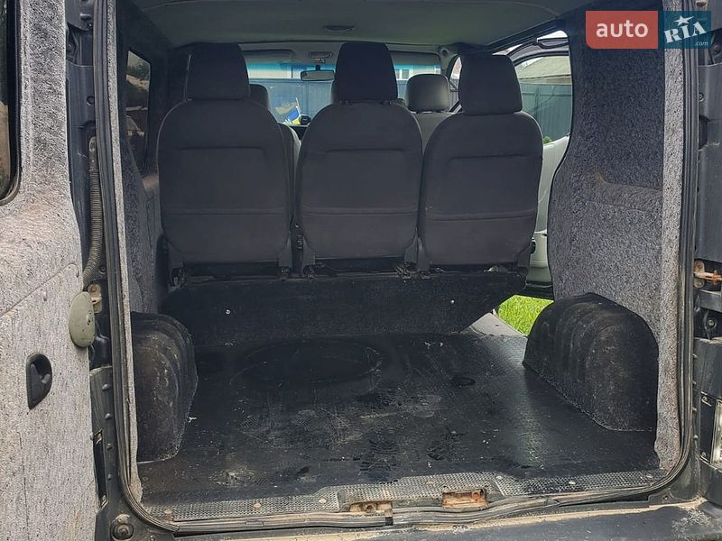 Грузопассажирский фургон Opel Vivaro 2006 в Рожнове