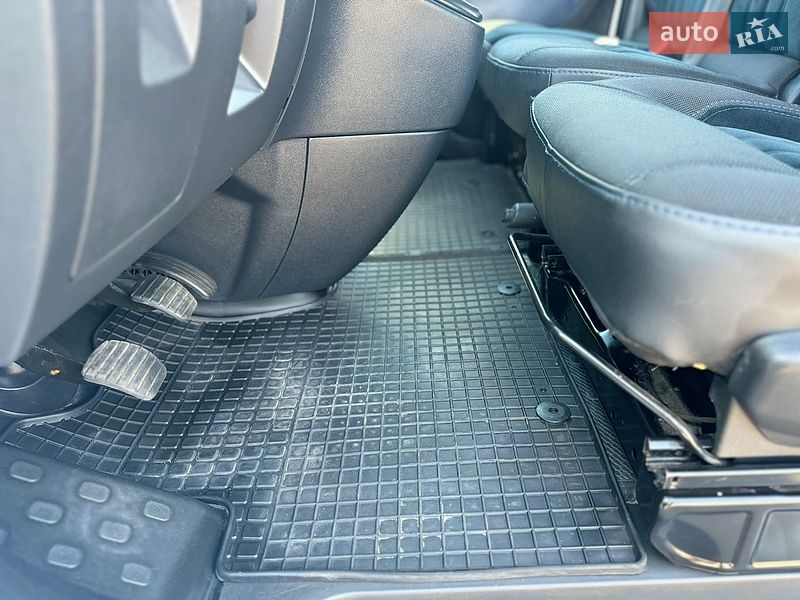Минивэн Opel Vivaro 2018 в Киеве фото 42 Минивэн Opel Vivaro 2018 в Киеве