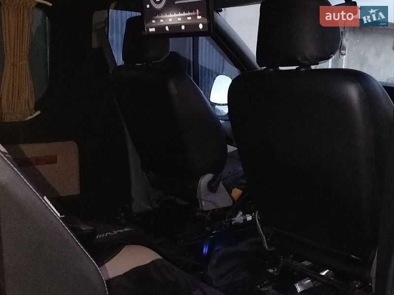 Минивэн Opel Vivaro 2004 в Ивано-Франковске