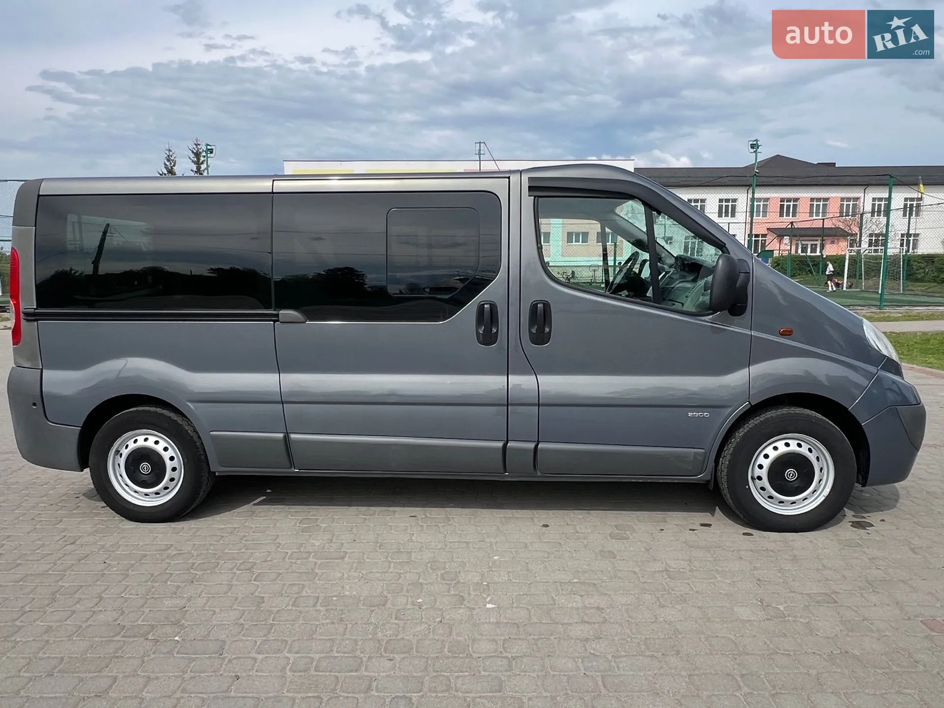 2010 Opel Vivaro - мініатюра 18