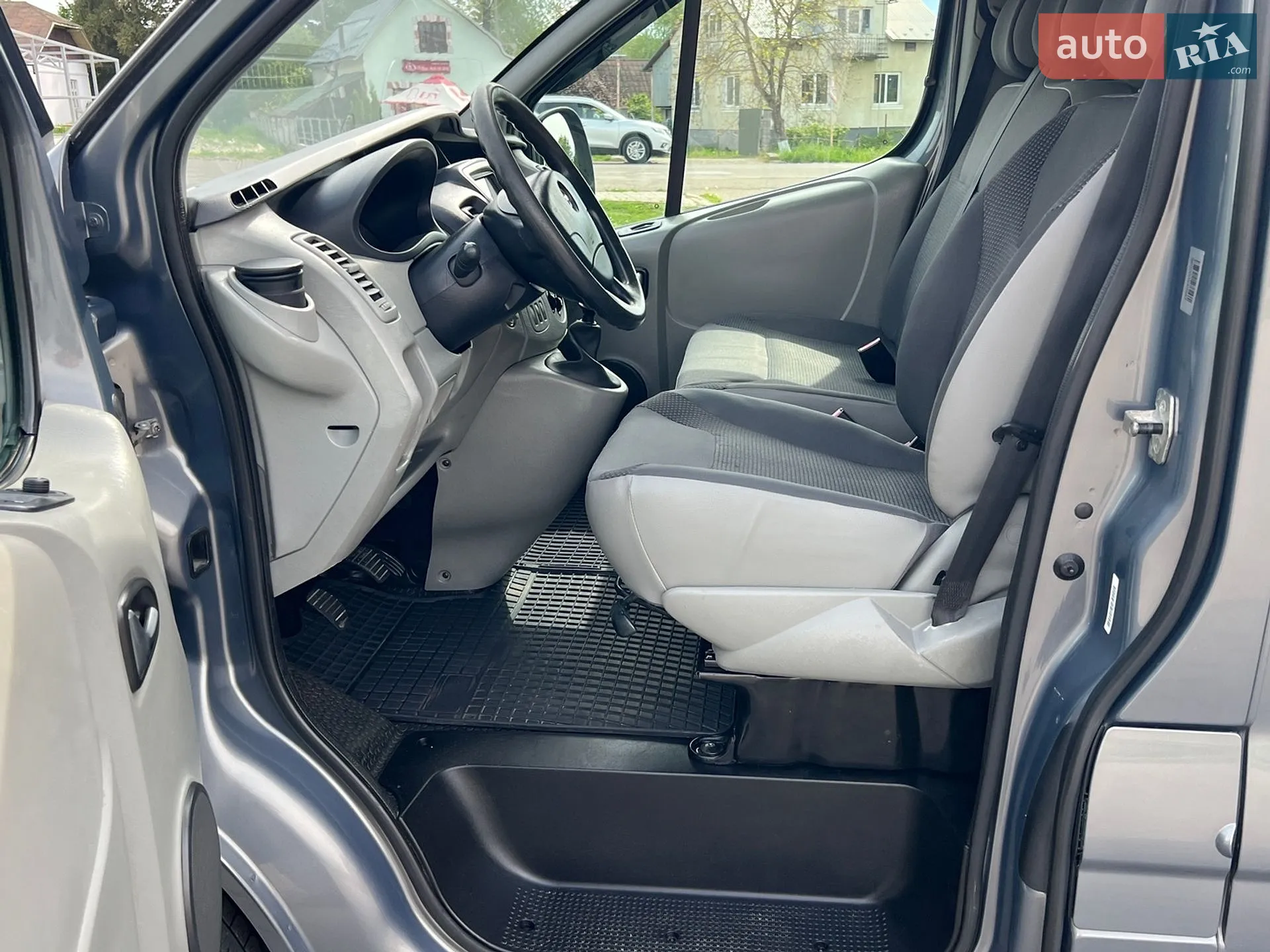 2010 Opel Vivaro - мініатюра 31