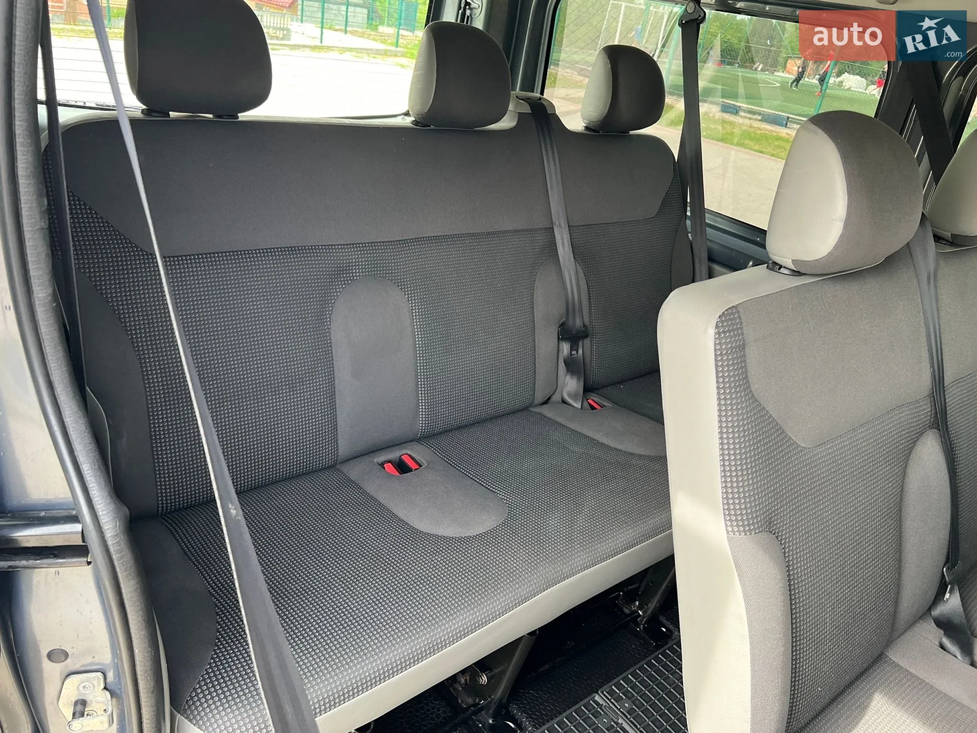 2010 Opel Vivaro - мініатюра 38
