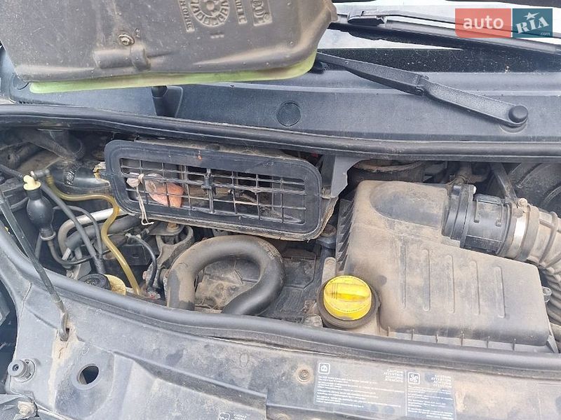 Мінівен Opel Vivaro 2013 в Черкасах
