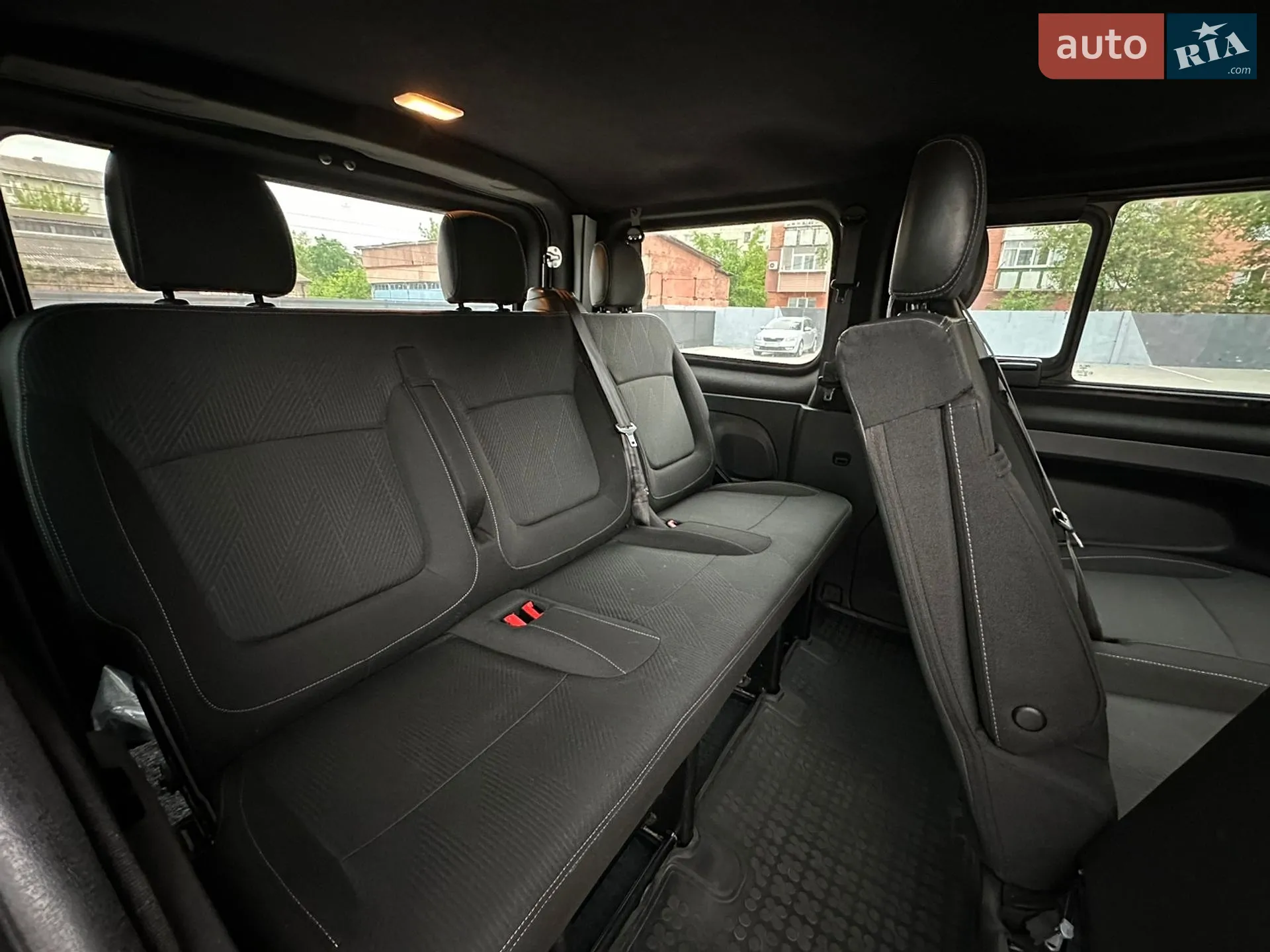 2017 Opel Vivaro - мініатюра 36