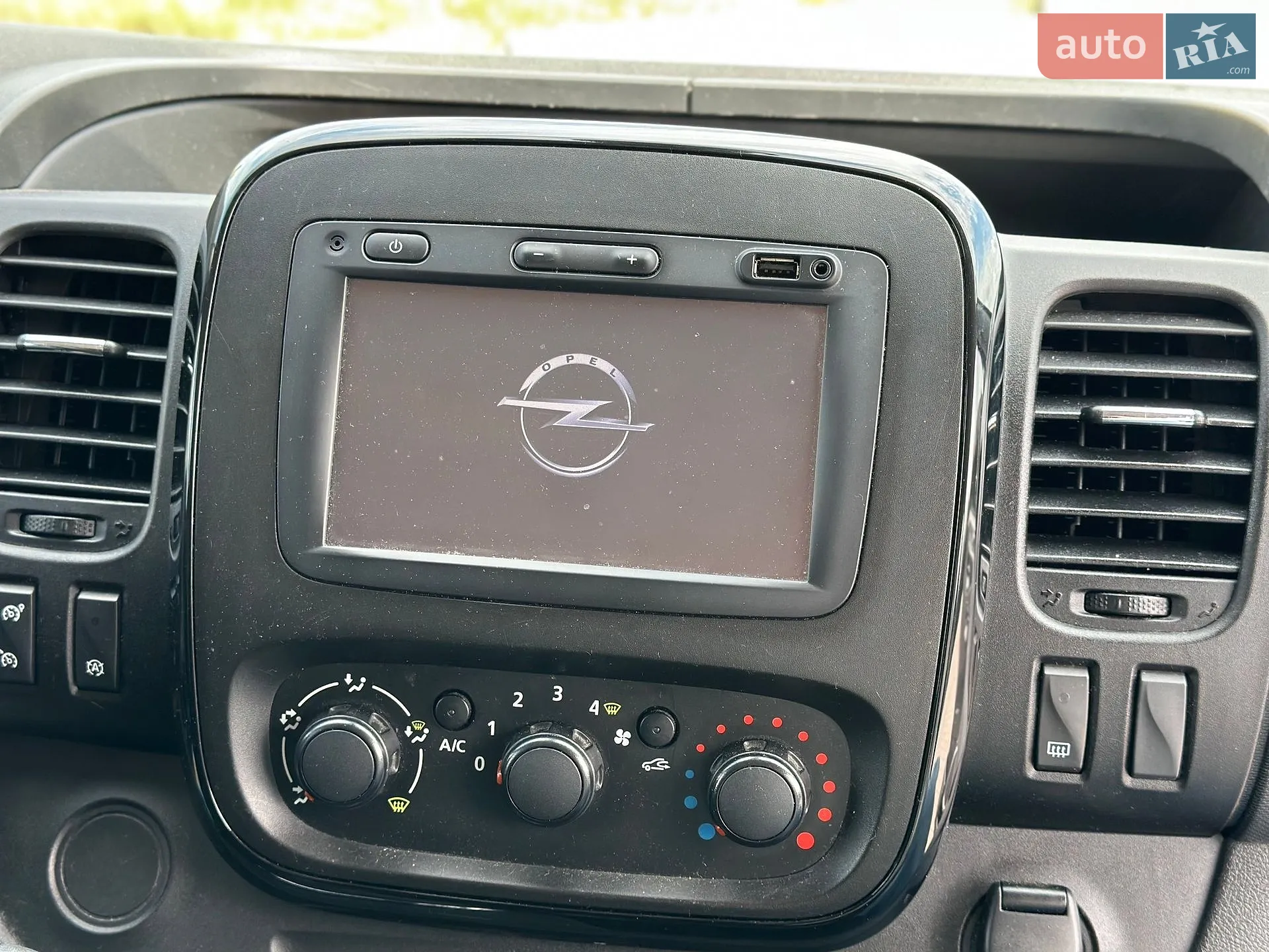 2016 Opel Vivaro - мініатюра 12