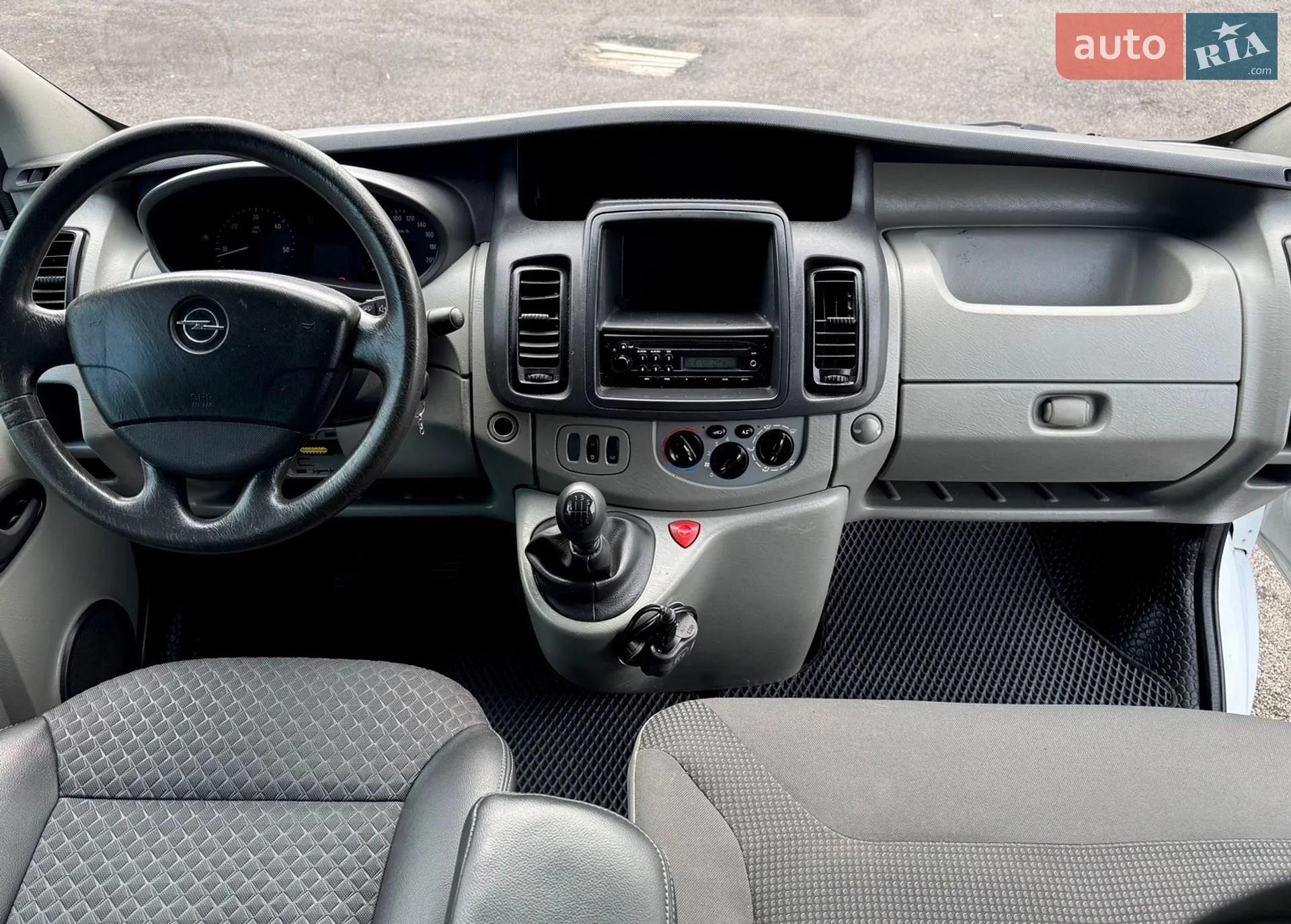 2011 Opel Vivaro - мініатюра 2