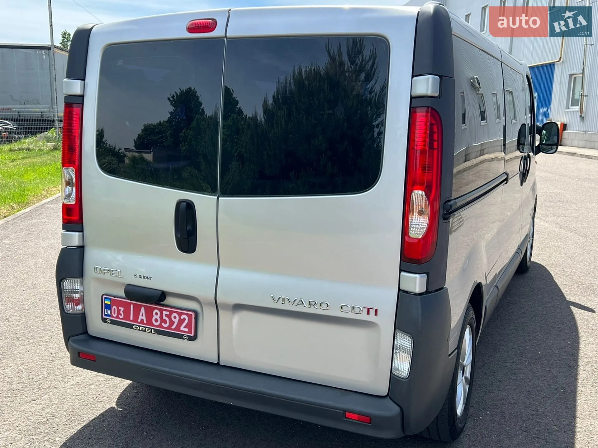 2010 Opel Vivaro - мініатюра 28