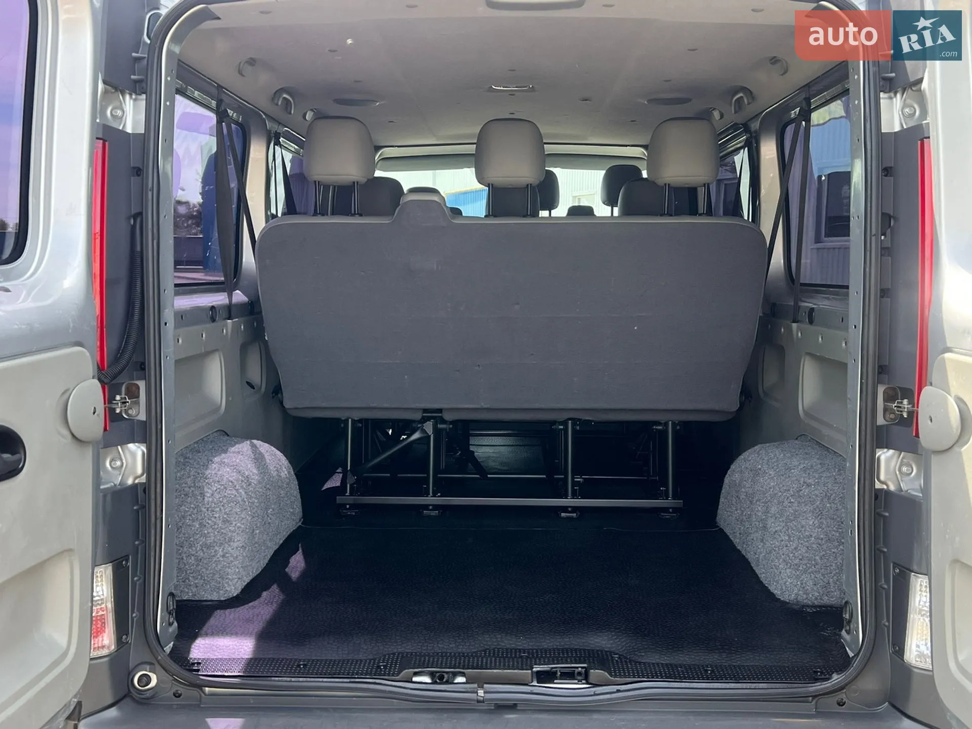 2010 Opel Vivaro - мініатюра 66