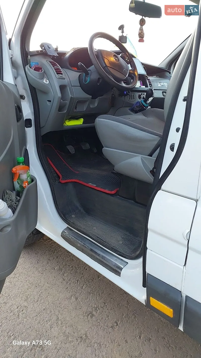 2011 Opel Vivaro - мініатюра 10