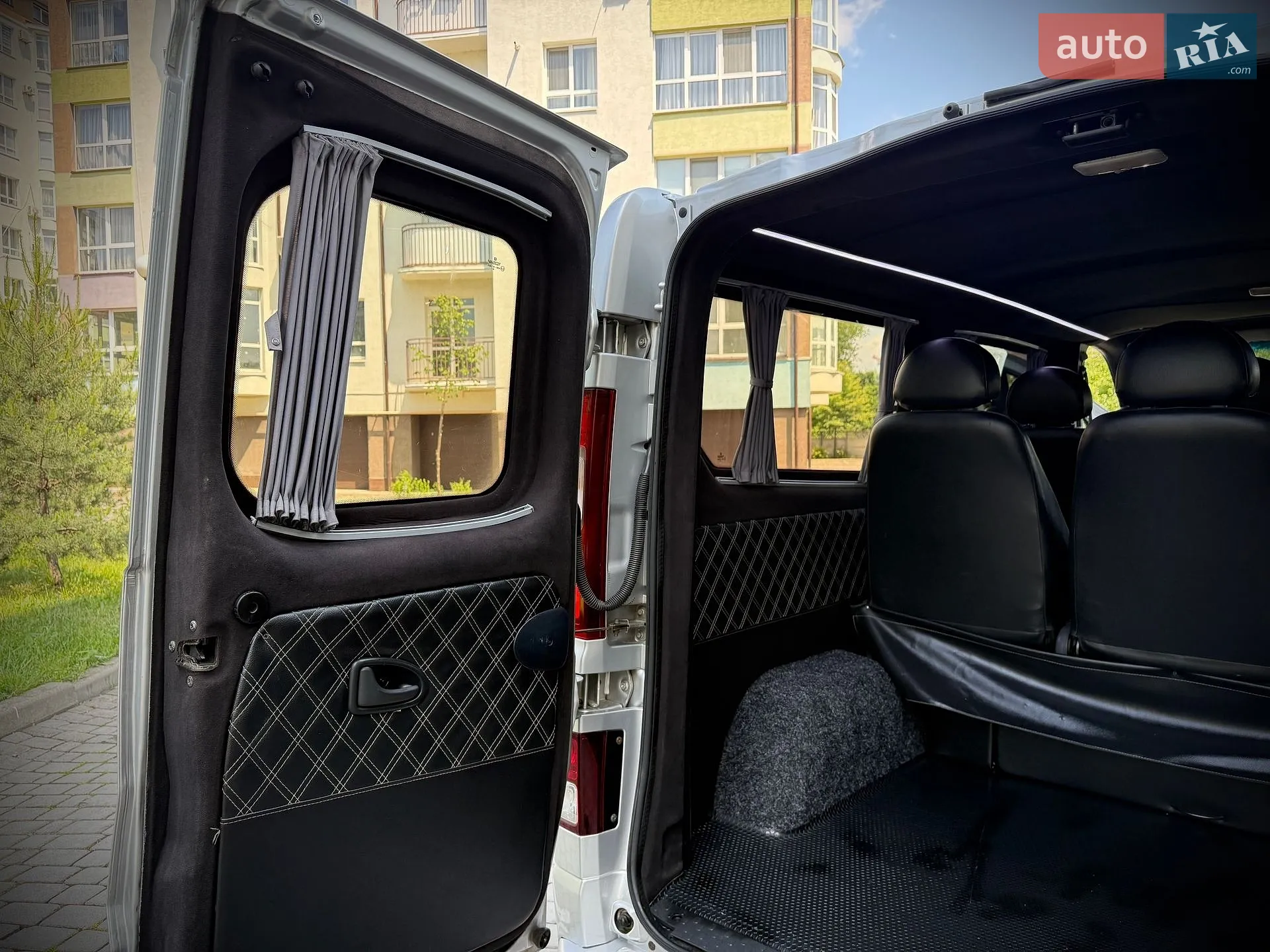 2015 Opel Vivaro - мініатюра 55