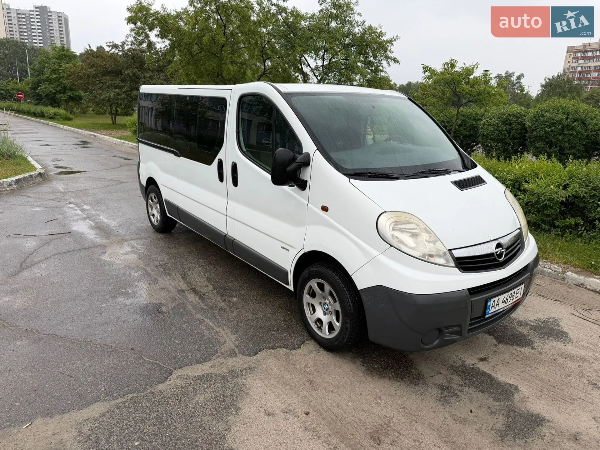 2011 Opel Vivaro - фото 1