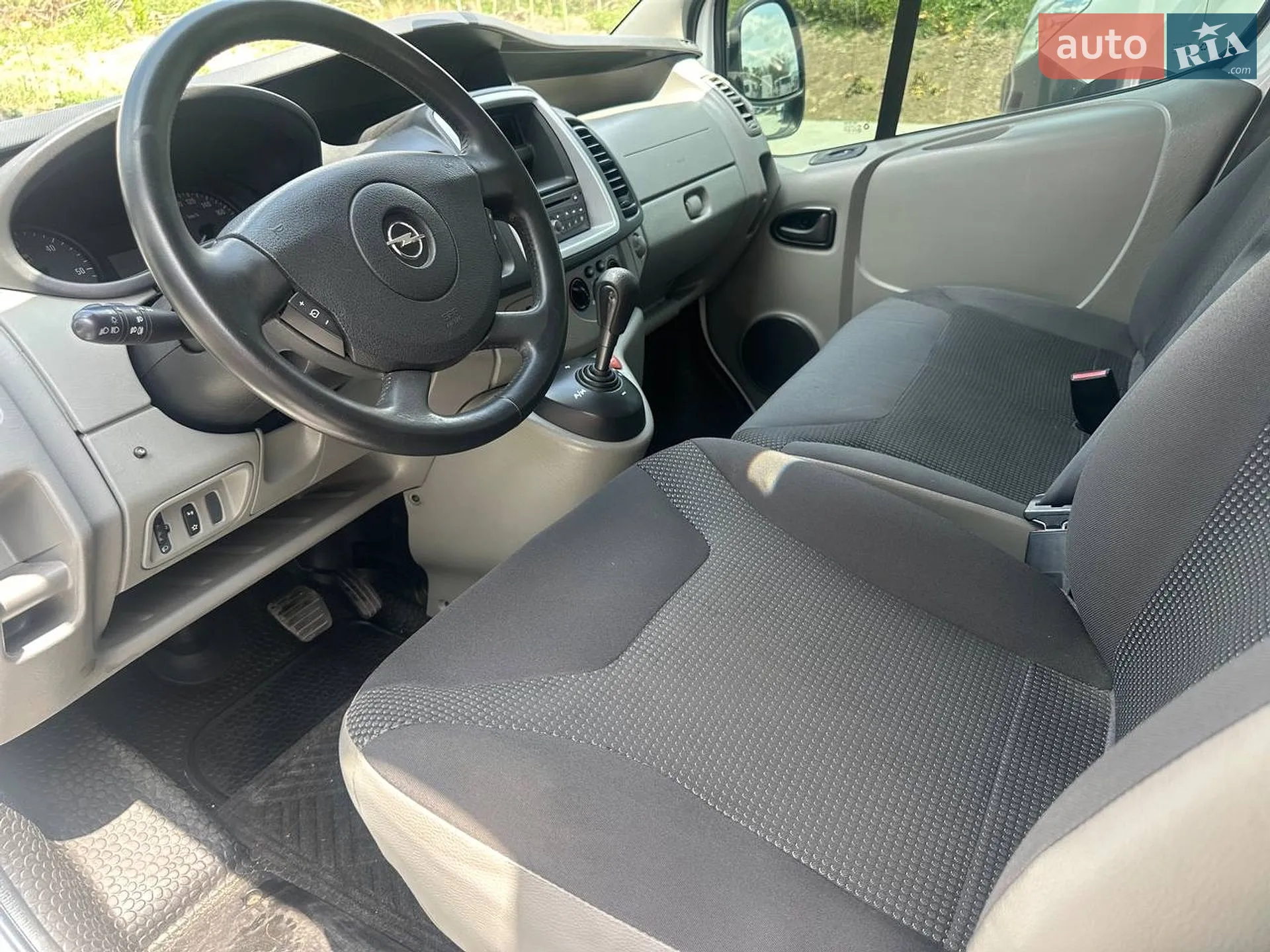 2011 Opel Vivaro - мініатюра 8