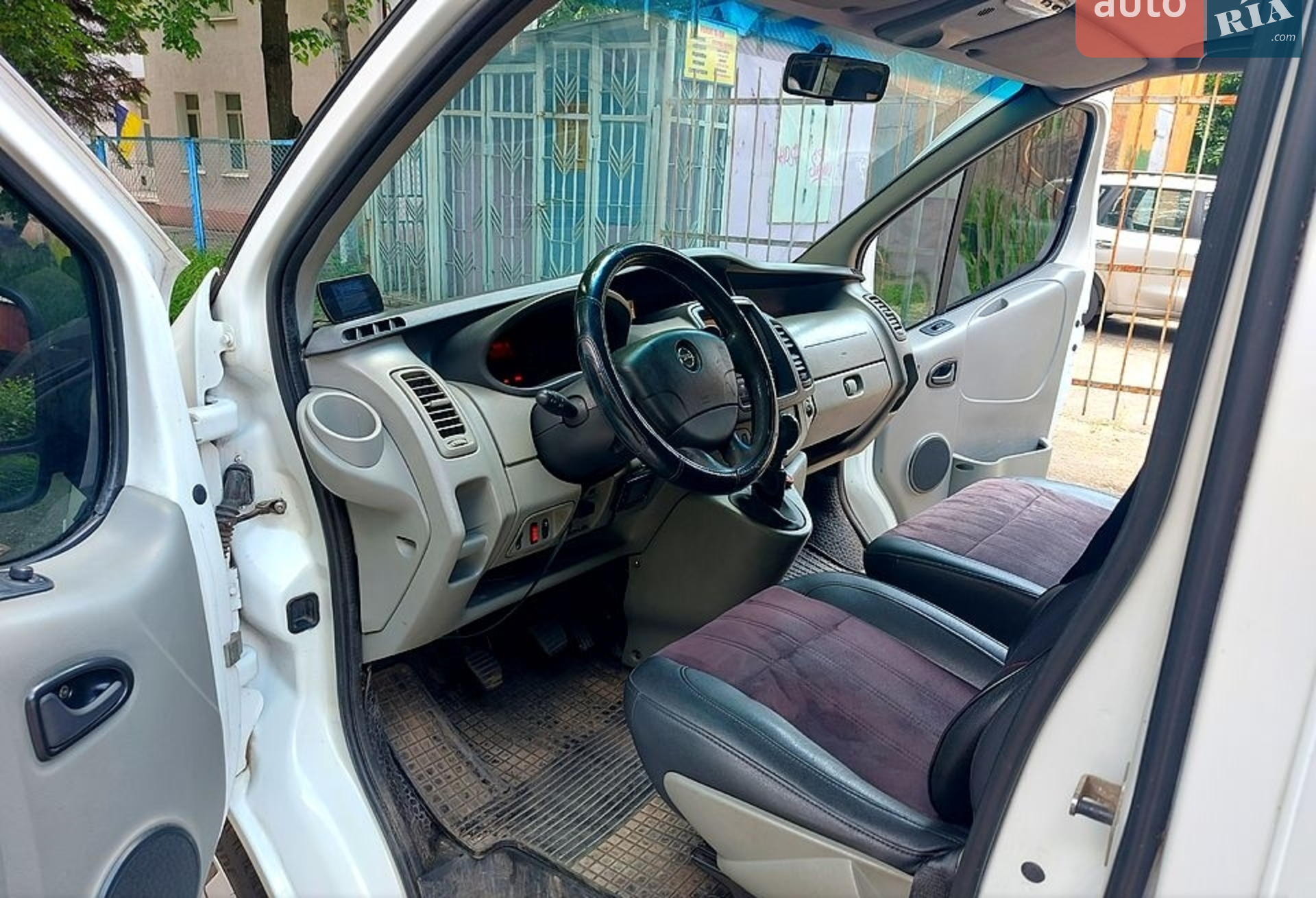 2012 Opel Vivaro - мініатюра 11